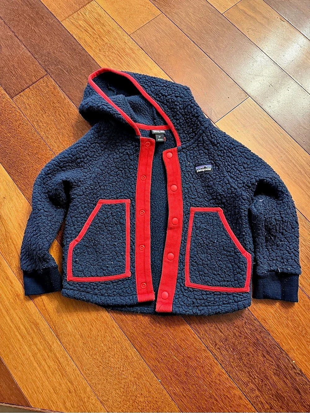Patagonia Kids' Micro D® Snap-T® Fleece Jacket Black & Red
